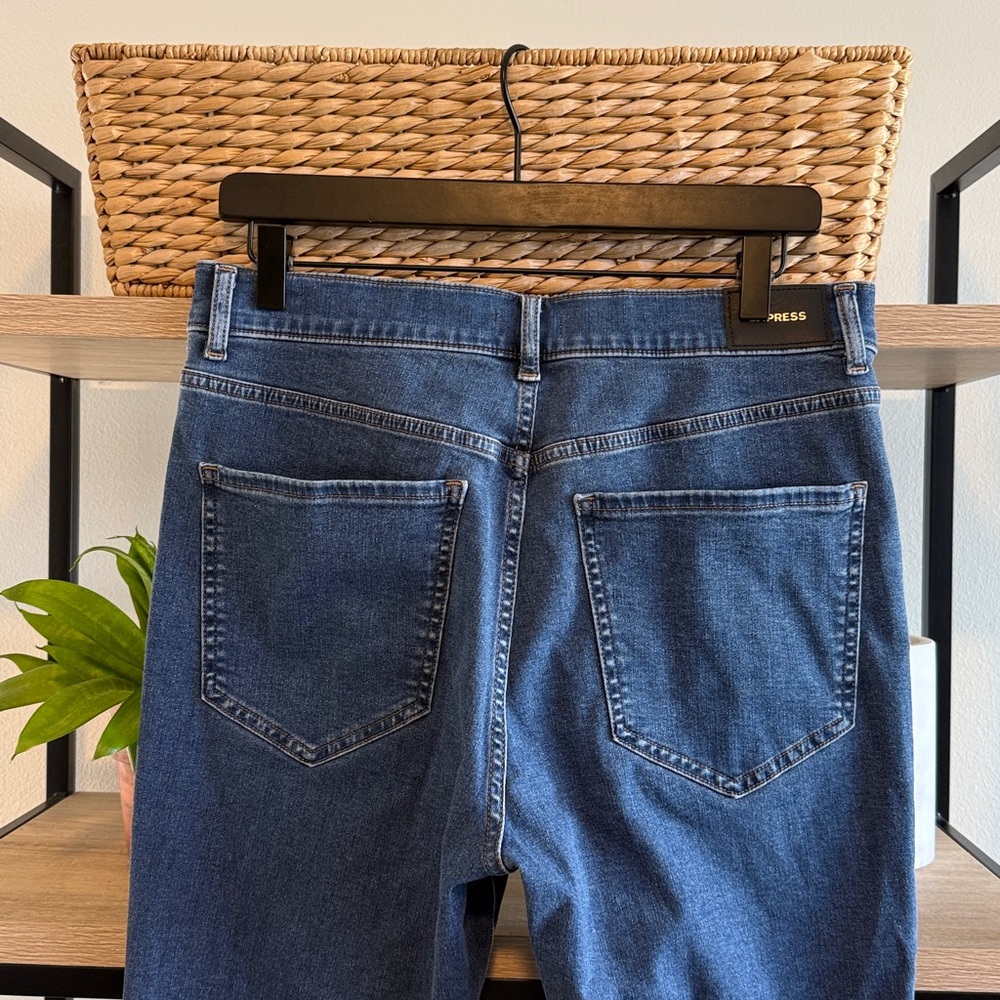 NWT Express High-Rise Cropped Skinny Raw Hem Supersoft Jeans, 12 - Picture 6 of 9
